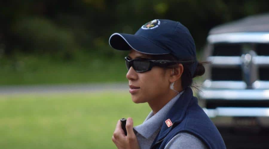 Female DSS Special Agent